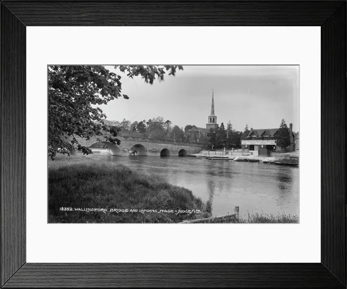 Framed Print : Wallingford Bridge and Landing Stage Framed Print : Wallingford Bridge and Landing Stage