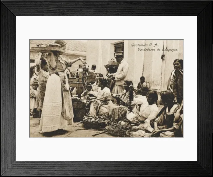 Framed Print : Guatemala - Crab sellers Framed Print : Guatemala - Crab sellers