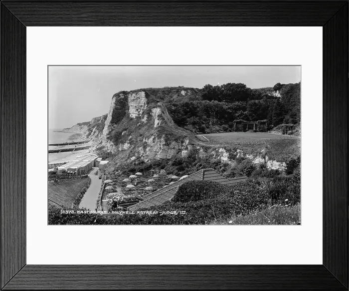 Framed Print : Holywell Retreat in Eastbourne Framed Print : Holywell Retreat in Eastbourne