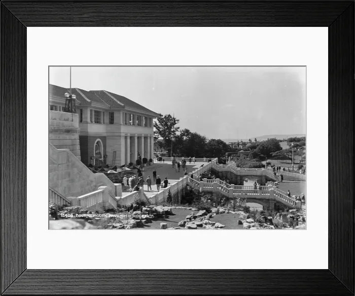 Framed Print : Bournemouth Pavilion Framed Print : Bournemouth Pavilion