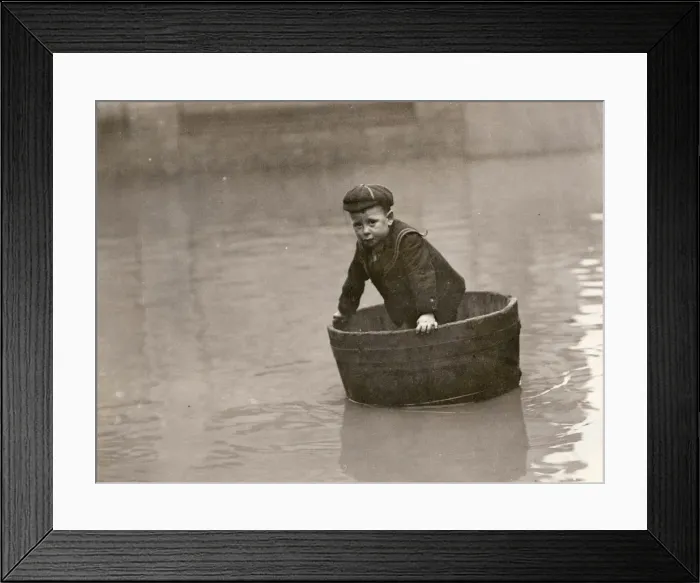 Framed Print : Flood scene at Maidstone, Kent Framed Print : Flood scene at Maidstone, Kent