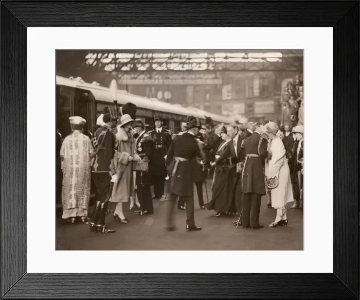 Framed Print : Duke and Duchess of York returning home Framed Print : Duke and Duchess of York returning home