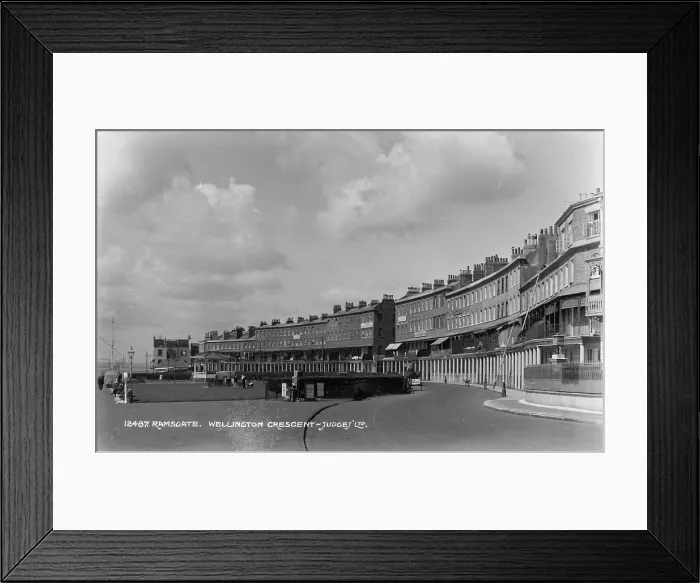 Framed Print : Wellington Crescent, Ramsgate Framed Print : Wellington Crescent, Ramsgate