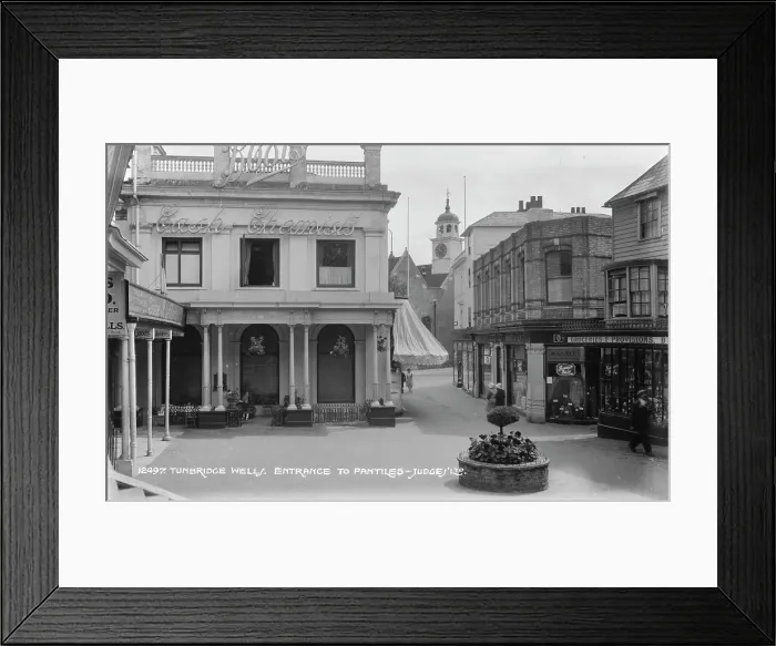 Framed Print : Entrance to Pantiles, Tunbridge Wells Framed Print : Entrance to Pantiles, Tunbridge Wells