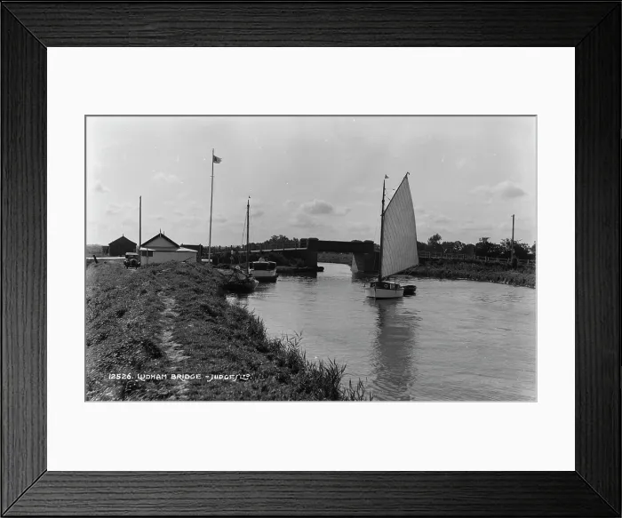 Framed Print : Ludham Bridge Framed Print : Ludham Bridge