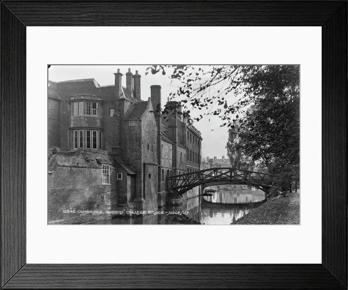 Framed Print : Queen's College Bridge, Cambridge Framed Print : Queen's College Bridge, Cambridge