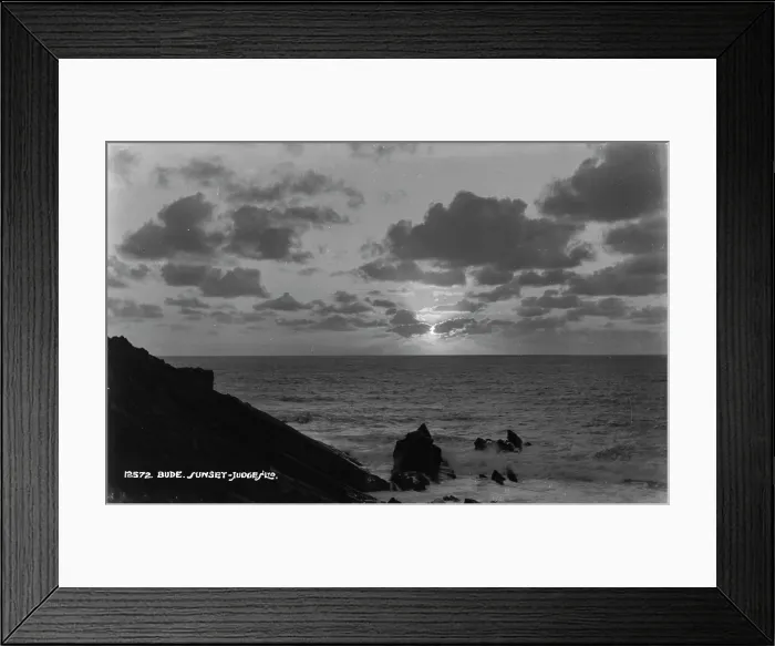 Framed Print : Sunset Over the Ocean