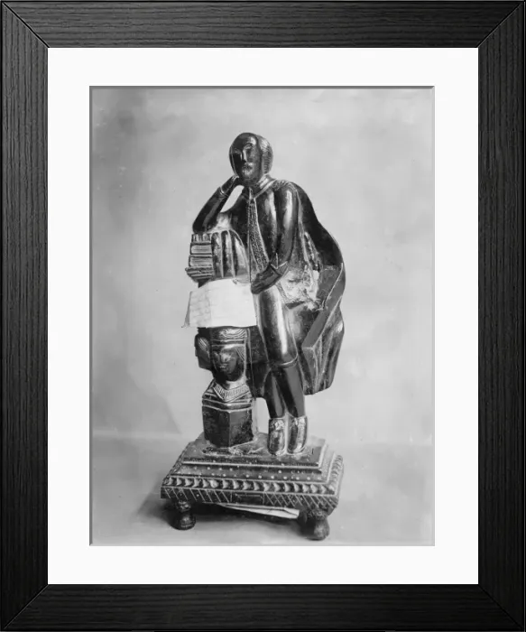 Framed Print : Shakespeare statuette Framed Print : Shakespeare statuette