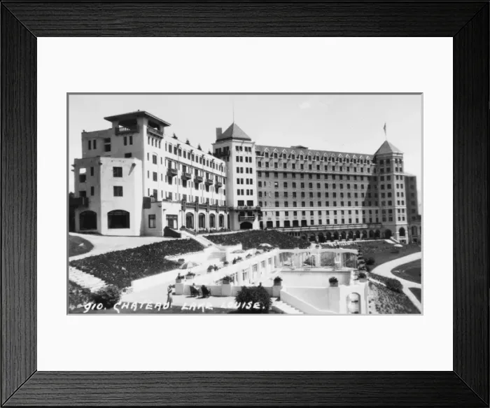 Framed Print : Hotel Chateau Lake Lousie, Canada