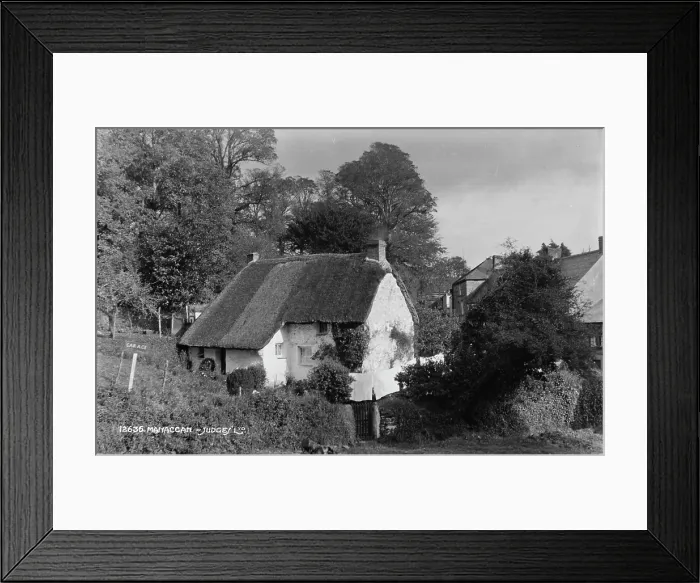 Framed Print : Charming Thatched Cottage Framed Print : Charming Thatched Cottage