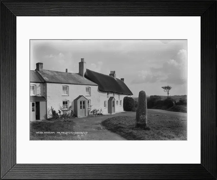 Framed Print : Traditional Cornish Cottages Framed Print : Traditional Cornish Cottages