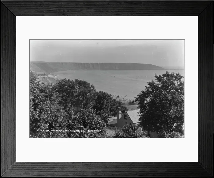 Framed Print : View of Filey from Crescent Gardens Framed Print : View of Filey from Crescent Gardens