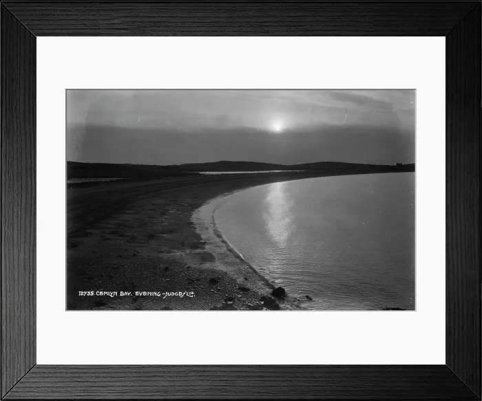 Framed Print : Evening at Cemlyn Bay Framed Print : Evening at Cemlyn Bay