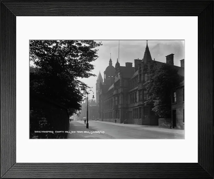 Framed Print : Wakefield County Hall and Town Hall Framed Print : Wakefield County Hall and Town Hall