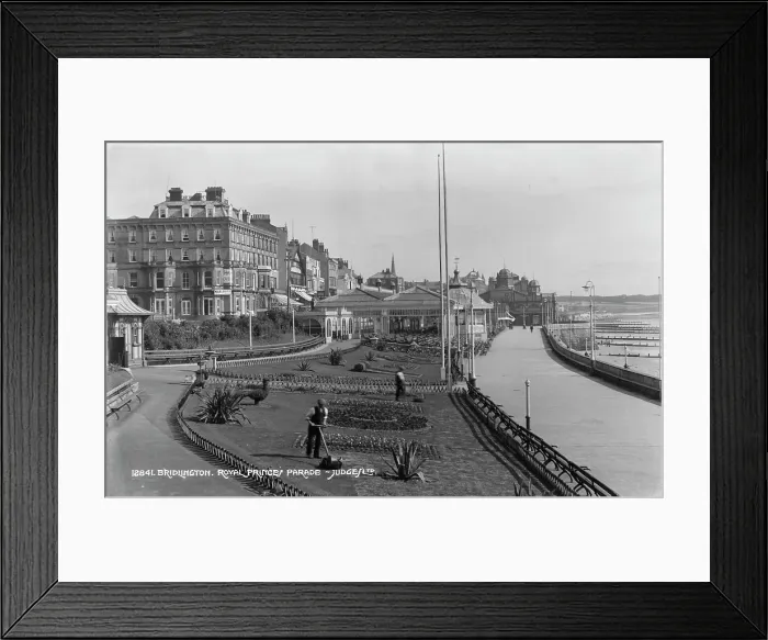 Framed Print : Royal Prince Parade, Bridlington Framed Print : Royal Prince Parade, Bridlington