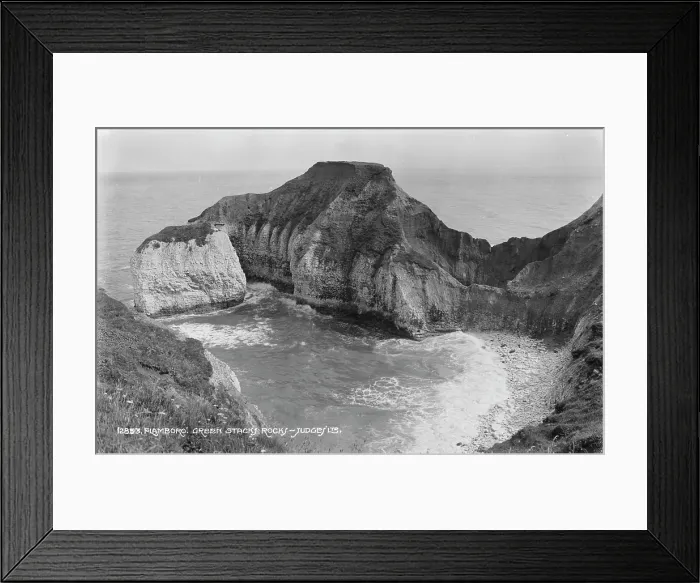 Framed Print : Green Stacks Rock at Flamborough Framed Print : Green Stacks Rock at Flamborough