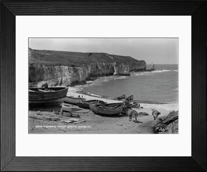 Framed Print : Flamborough North Landing Framed Print : Flamborough North Landing