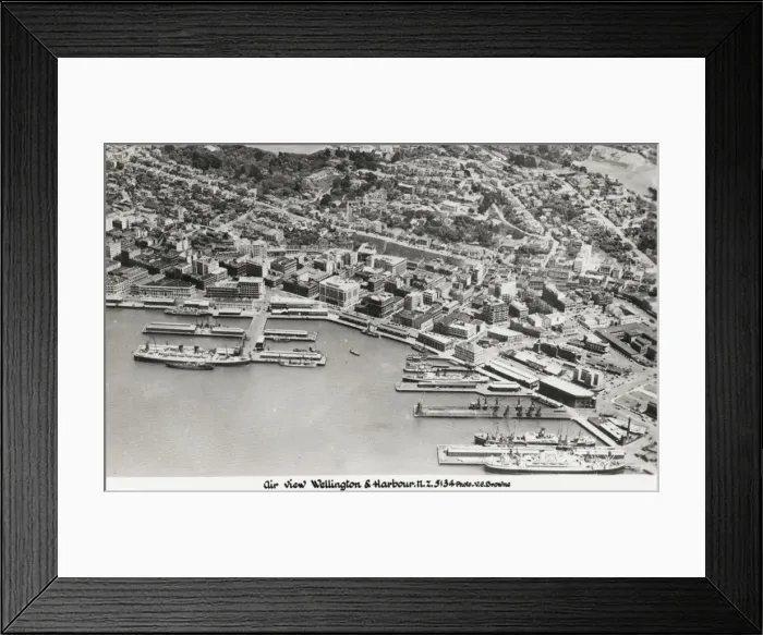 Framed Print : Wellington, New Zealand Framed Print : Wellington, New Zealand
