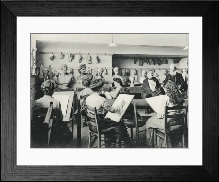 Framed Print : Art Studio - Queens College, Harley Street Framed Print : Art Studio - Queens College, Harley Street