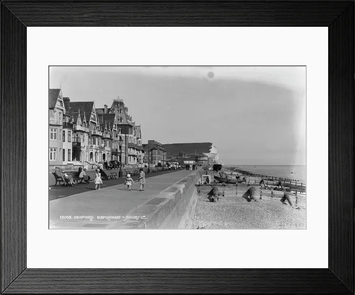 Framed Print : Seaford Esplanade Framed Print : Seaford Esplanade