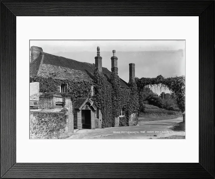 Framed Print : The Swan Inn, Fittleworth Framed Print : The Swan Inn, Fittleworth