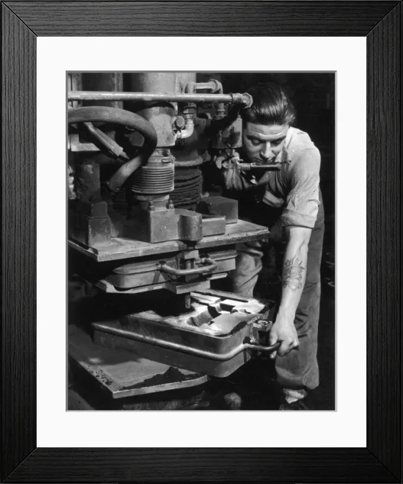 Framed Print : Sand-filled mould - Metalworking Framed Print : Sand-filled mould - Metalworking