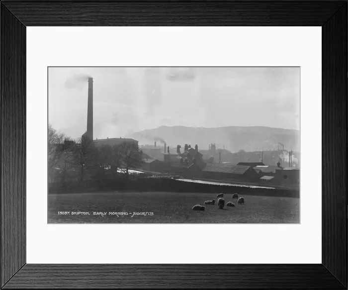 Framed Print : Early Morning in Skipton Framed Print : Early Morning in Skipton