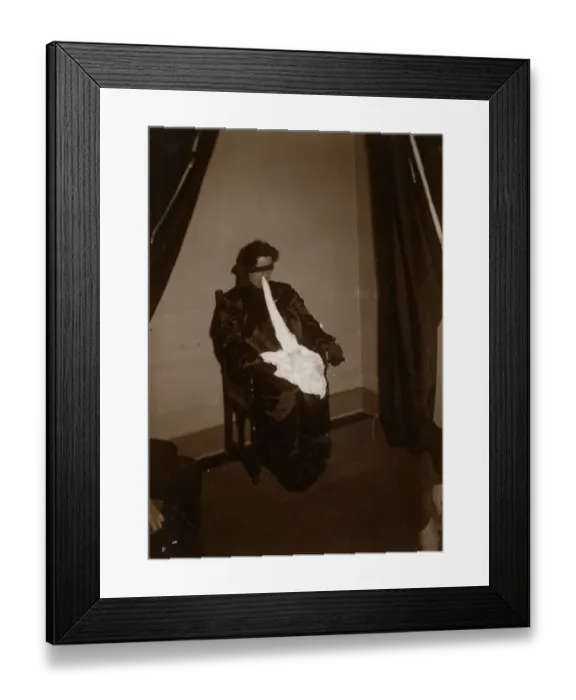 Framed Print : Scottish medium Helen Duncan blindfolded during a sance Framed Print : Scottish medium Helen Duncan blindfolded during a sance