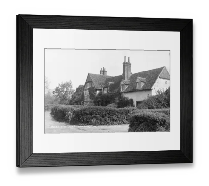 Framed Print : Old Cottages in Betchworth Framed Print : Old Cottages in Betchworth