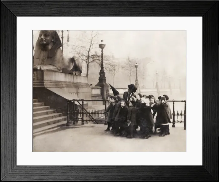 Framed Print : Schoolchildren at Cleopatras Needle, London Framed Print : Schoolchildren at Cleopatras Needle, London