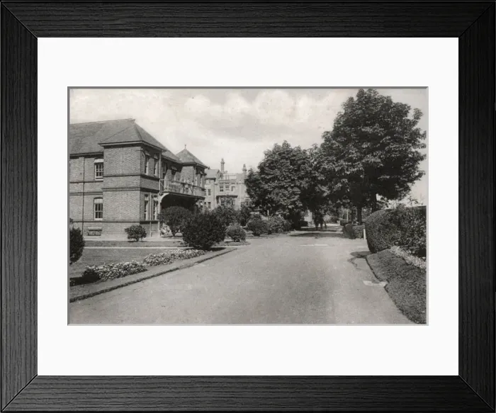 Framed Print : No. 1 War Hospital, Reading, Berkshire Framed Print : No. 1 War Hospital, Reading, Berkshire