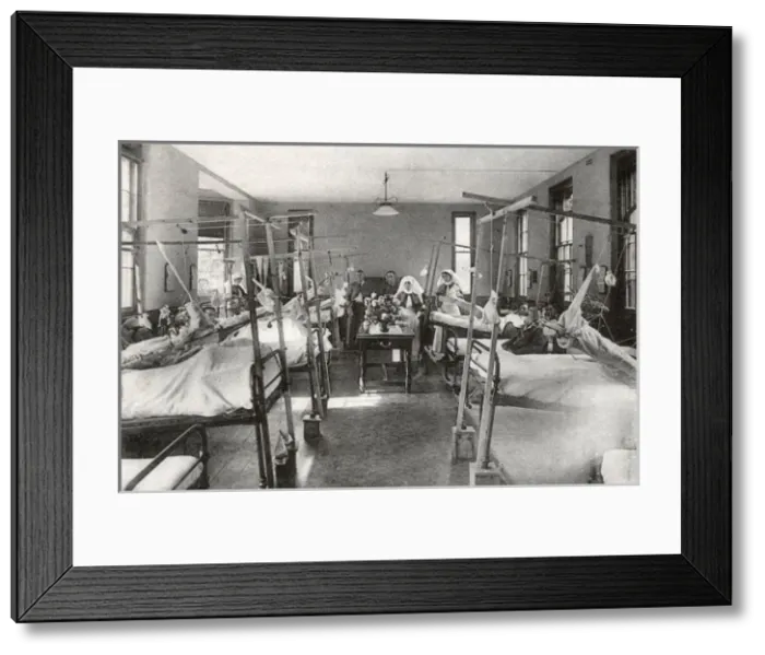 Framed Print : No. 1 War Hospital, Reading, Berkshire Framed Print : No. 1 War Hospital, Reading, Berkshire