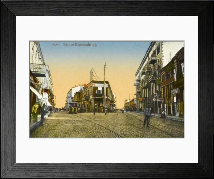 Framed Print : Wide view of a Grand Street in Baku, Azerbaijan Framed Print : Wide view of a Grand Street in Baku, Azerbaijan