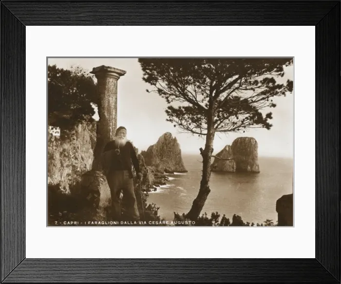 Framed Print : Faraglioni Rocks near Mareggiata, Capri, Italy Framed Print : Faraglioni Rocks near Mareggiata, Capri, Italy