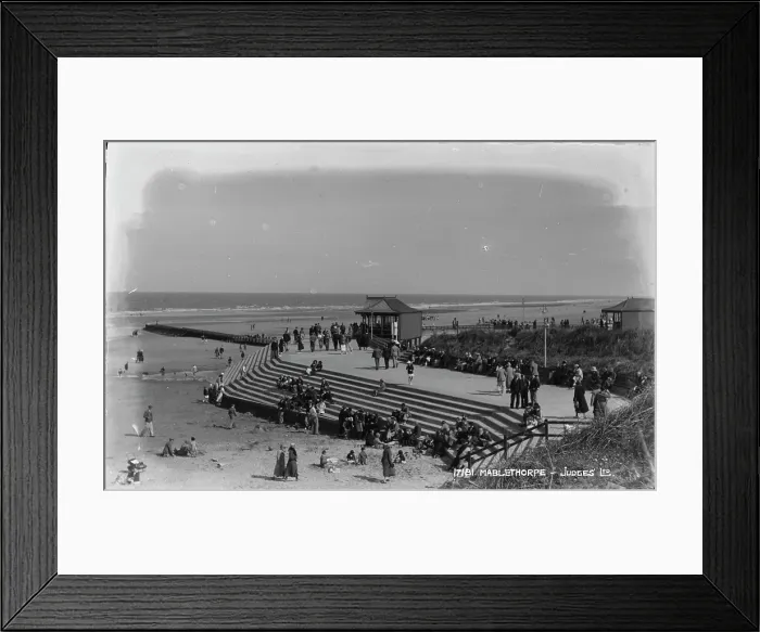 Framed Print : Busy Day at Mablethorpe Beach Framed Print : Busy Day at Mablethorpe Beach