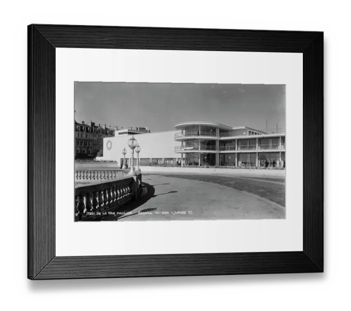 Framed Print : De La Warr Pavilion Framed Print : De La Warr Pavilion
