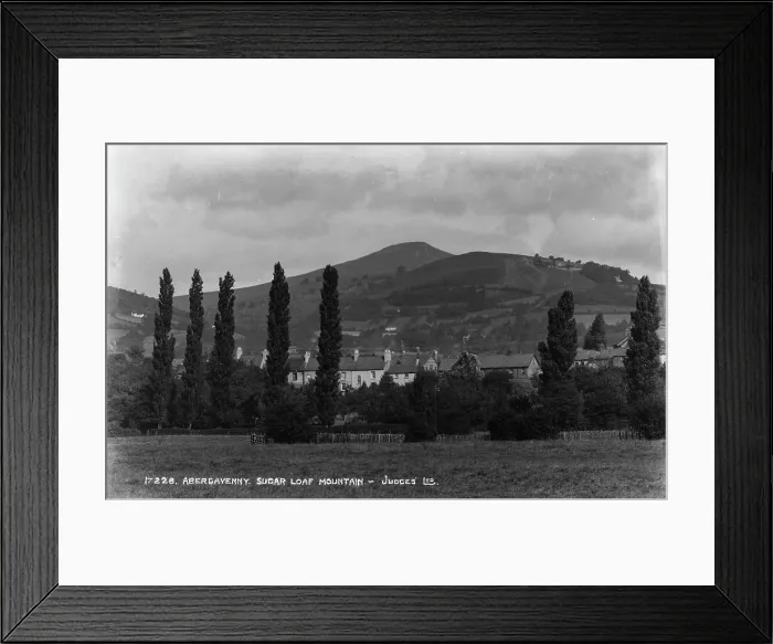 Framed Print : Abergavenny and Sugar Loaf Mountain Framed Print : Abergavenny and Sugar Loaf Mountain