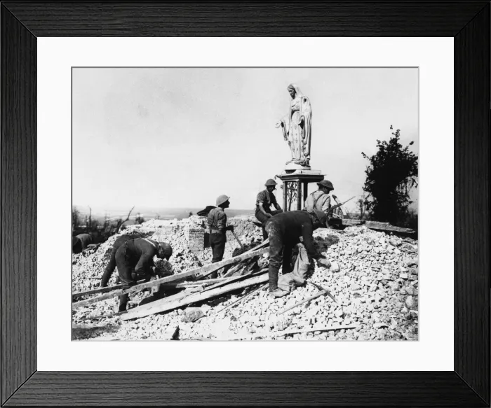 Framed Print : Statue in the ruins
