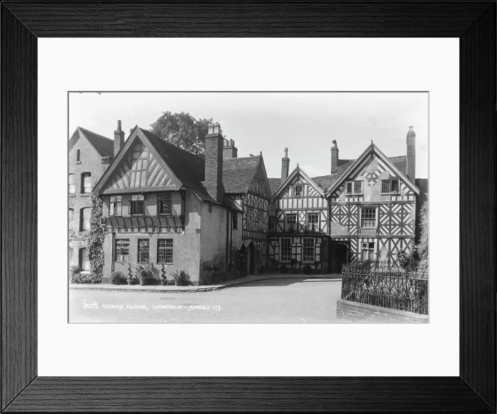 Framed Print : Vicars Close, Lichfield Framed Print : Vicars Close, Lichfield