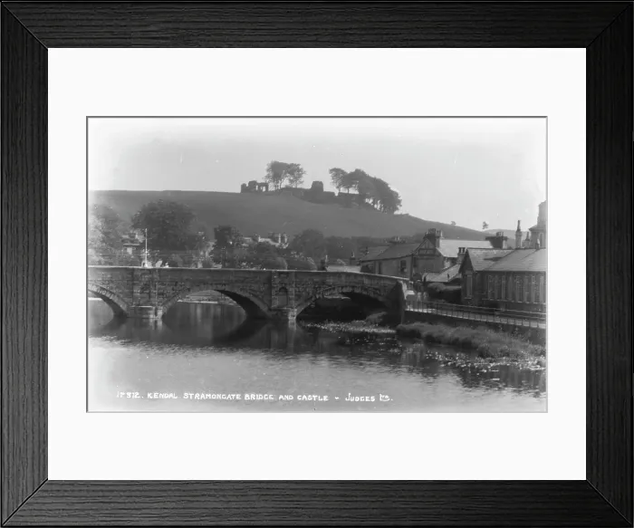 Framed Print : Kendal Stramongate Bridge and Castle Framed Print : Kendal Stramongate Bridge and Castle