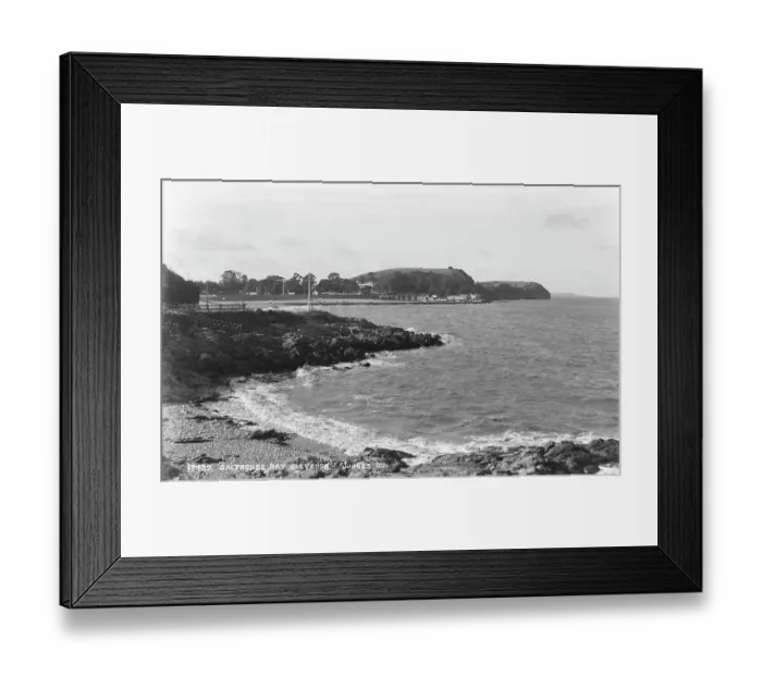 Framed Print : Salthouse Bay, Clevedon Framed Print : Salthouse Bay, Clevedon