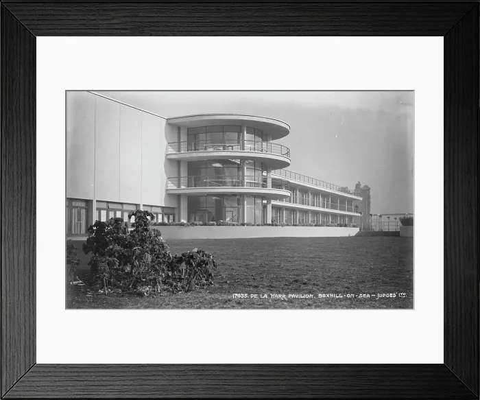 Framed Print : De La Warr Pavilion Framed Print : De La Warr Pavilion