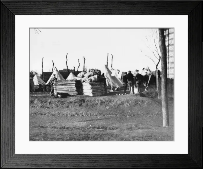 Framed Print : British troops in France 1914 Framed Print : British troops in France 1914