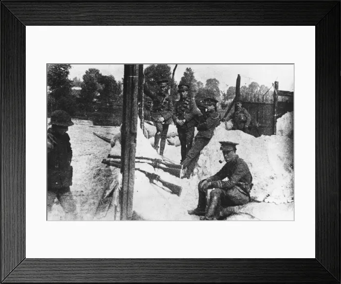 Framed Print : British troops in France 1914 Framed Print : British troops in France 1914