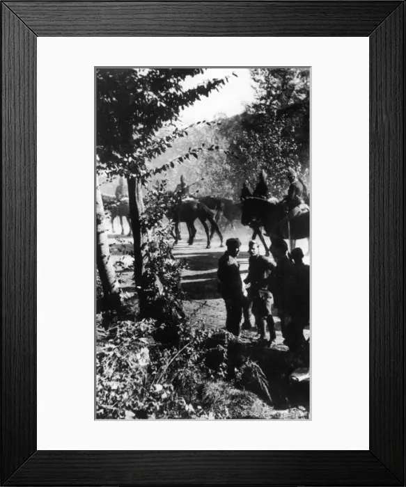 Framed Print : British troops in France 1914 Framed Print : British troops in France 1914
