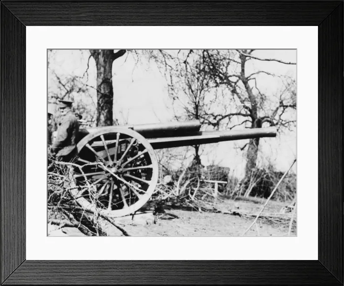 Framed Print : 60 pounder 1915 Framed Print : 60 pounder 1915