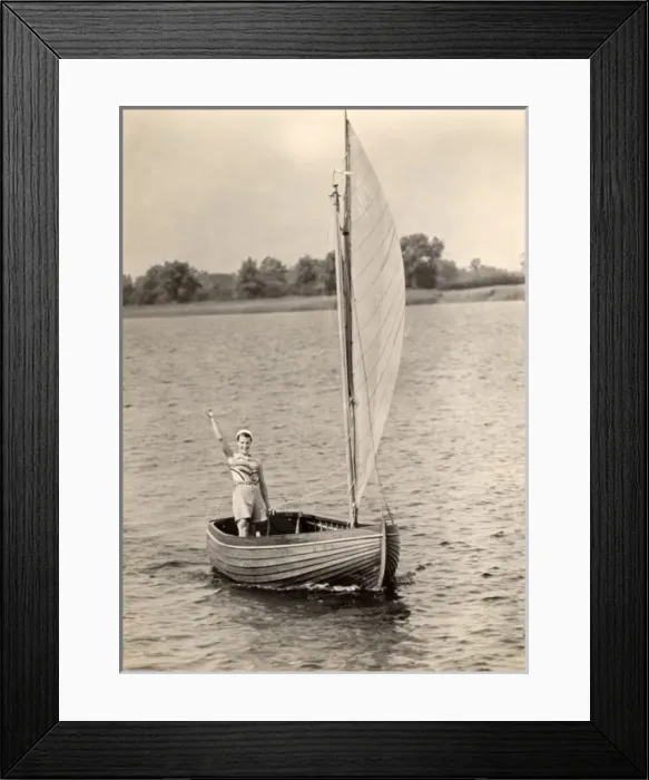 Framed Print : Sailing across Hickling Broad Framed Print : Sailing across Hickling Broad