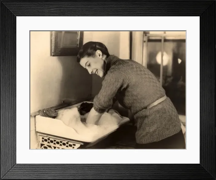 Framed Print : Suds, 1930s style Framed Print : Suds, 1930s style