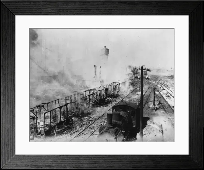Framed Print : Attack on Thionville (Diedenhofen) 1918 Framed Print : Attack on Thionville (Diedenhofen) 1918