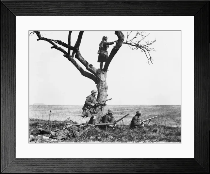 Framed Print : Actions of the Somme Crossings 1918 Framed Print : Actions of the Somme Crossings 1918